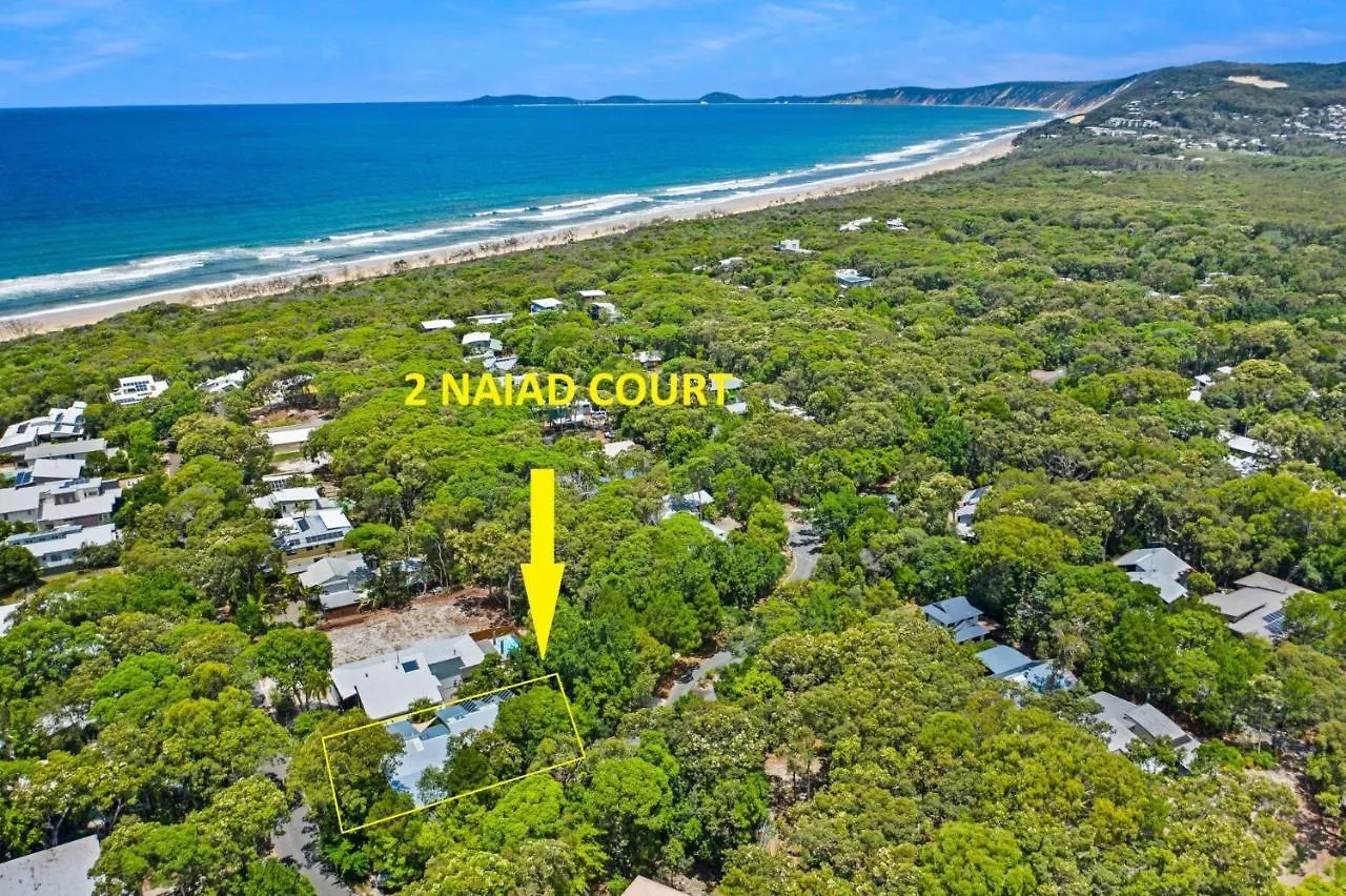 2 Naiad Court Rainbow Shores. Walk To Beach. Pets Welcome. Wifi Rainbow Beach